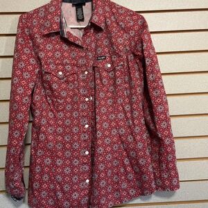 Wrangler Retro Women's S Red Floral Print Long Sleeve Snap Front Western Shirt